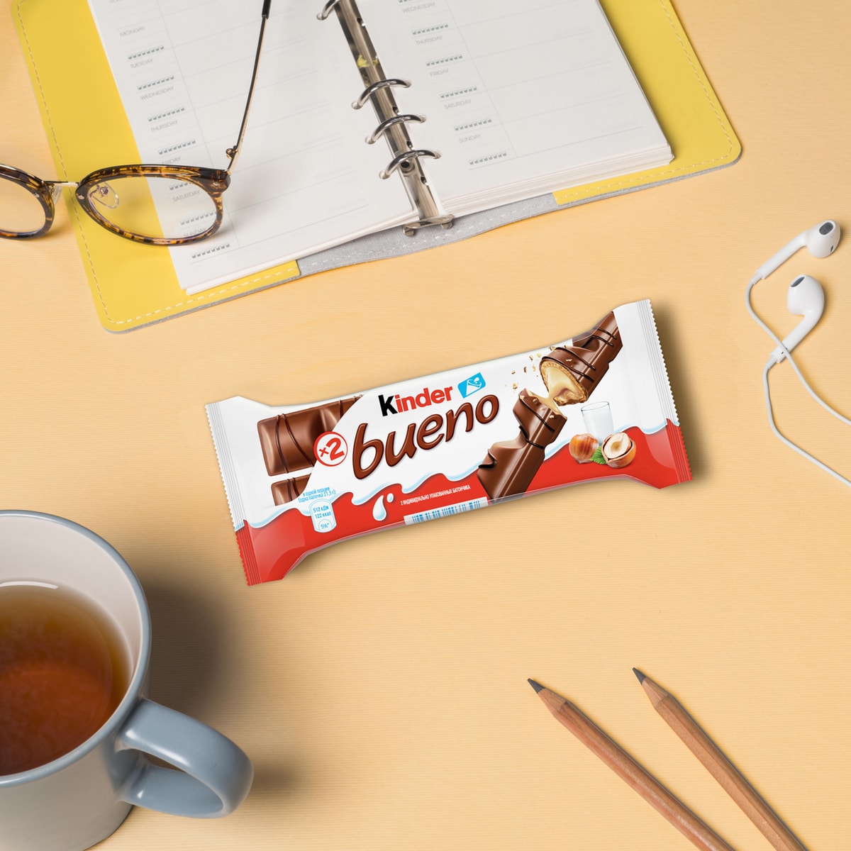 Вафли Kinder Bueno покрытые молочным шоколадом c молочно-ореховой ...