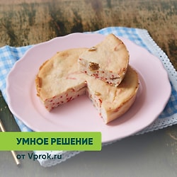 Творожная запеканка с яблоком и изюмом