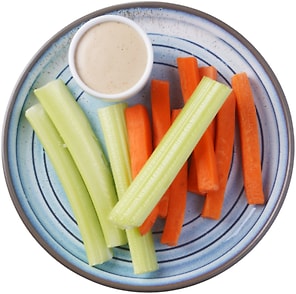 Изображение товара Морковь и стебель сельдерея соломка с соусом Цезарь 100г