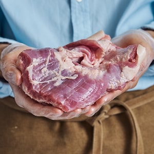 Изображение товара Грудинка свиная на кости 0.4-0.7кг