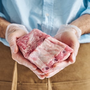 Изображение товара Корейка свиная с костью 0.4-0.7кг