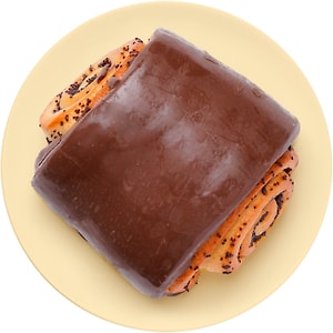 Изображение товара Булочка с маком в темном шоколаде 140г