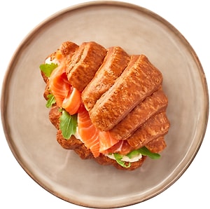 Изображение товара Круассан Перекресток Select с филе копченого лосося сливочным сыром и рукколой 110г