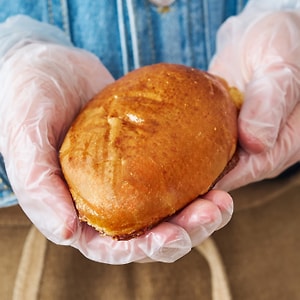 Изображение товара Пирожок с перепелиным яйцом и луком 65г