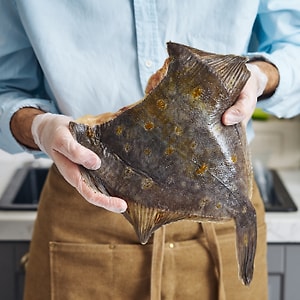 Изображение товара Камбала без головы охлажденная 0.4-0.6кг