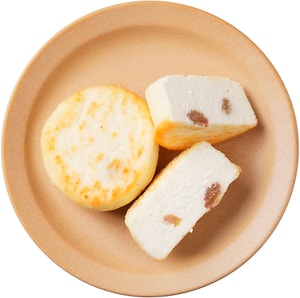 Изображение товара Сырники запеченные без сахара с изюмом Умное решение от Vprok.ru 100г