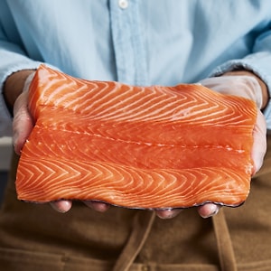 Изображение товара Семга филе охлажденное на коже Чили