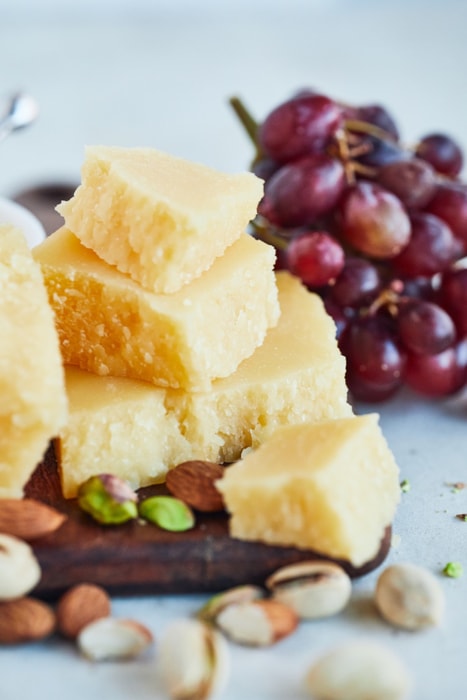 Сыр La Paulina Queso Пармезан 45% 0.2-0.4кг - купить с доставкой в ...