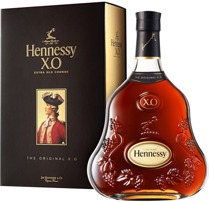 Коньяк Hennessy XO 40% 0.7л п/у - купить с доставкой в Vprok.ru Перекрёсток  по цене 12499.00 руб.