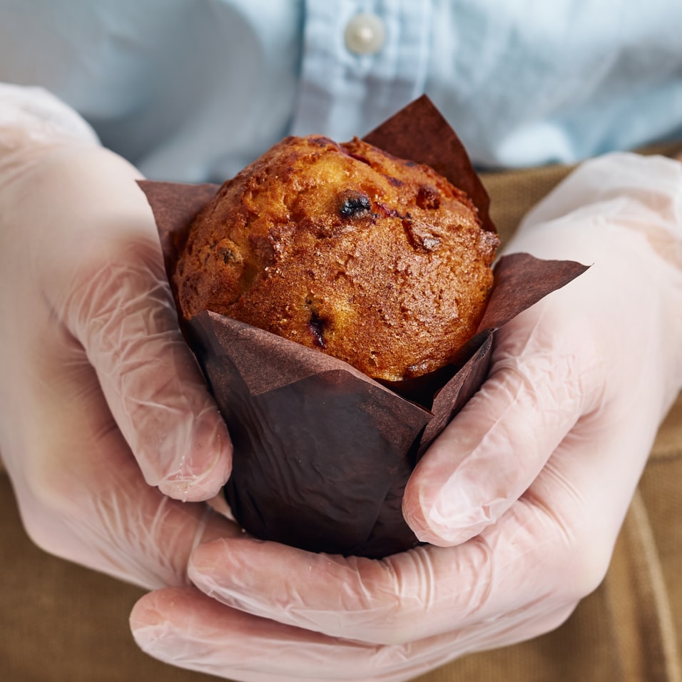 Маффин брусничный 100г - Vprok.ru Перекрёсток