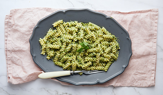 Паста с домашним соусом Песто