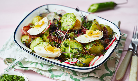 Салат с молодым картофелем