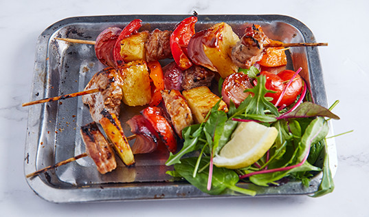 Шашлычки из свинины с ананасом